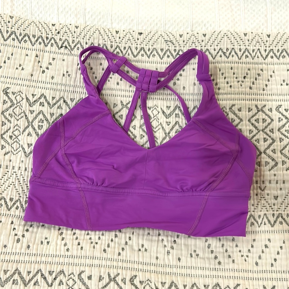 Lululemon sports bra